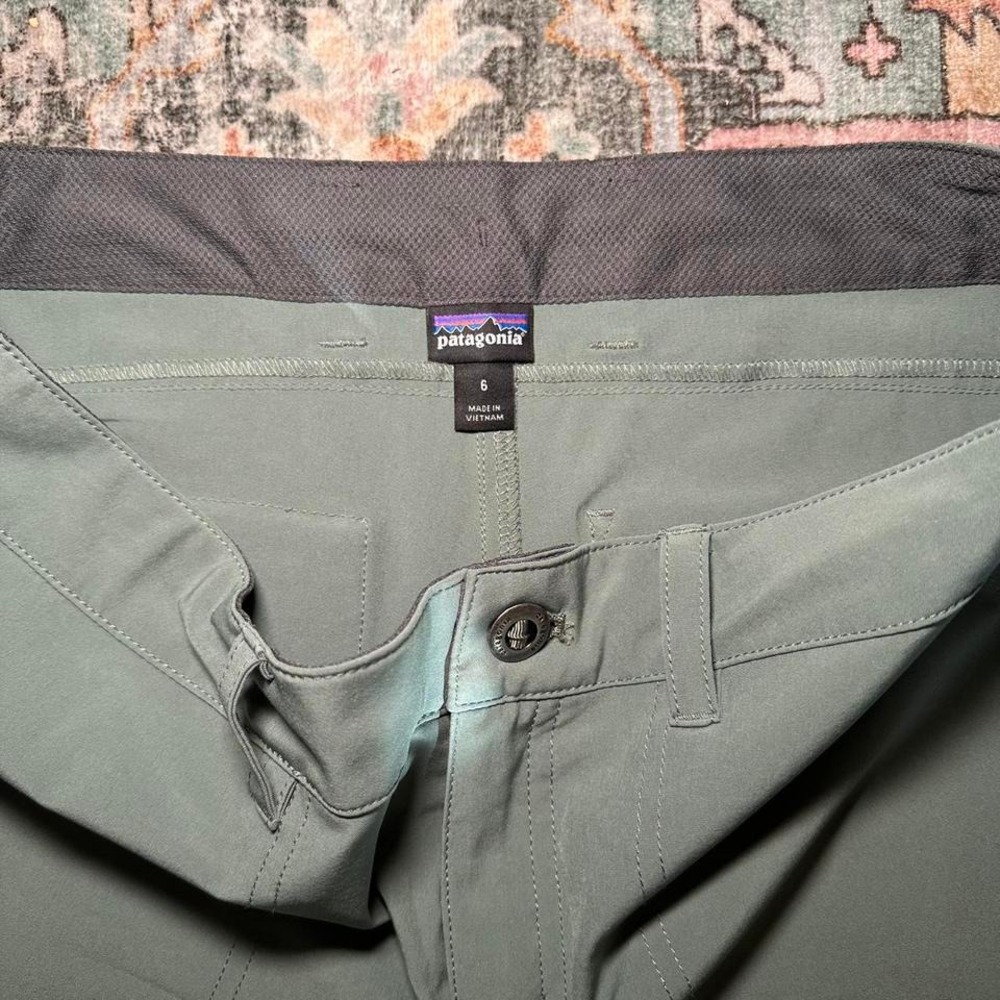Patagonia Stretch Shorts (Size 6) - Picture 2 of 3